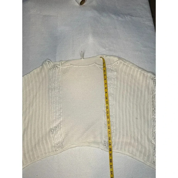 Free People Oversized Dolman Sleeve Crochet Style Top Cream SIZE S - Picture 4 of 7